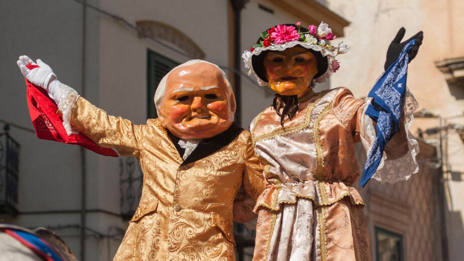 Maschere dei Nanni, simbolo del Carnevale a Termini Imerese